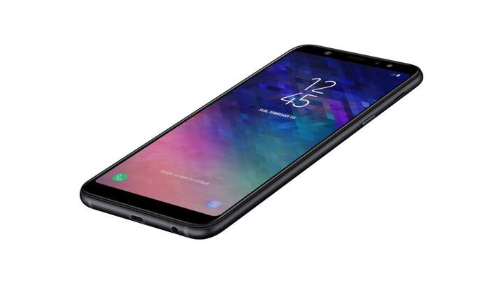 Il Galaxy A6+, tra i nuovi smartphone di fascia media