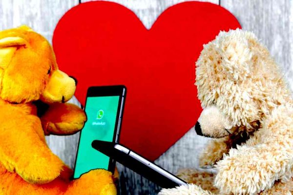 Nomi per gruppo famiglia su WhatsApp