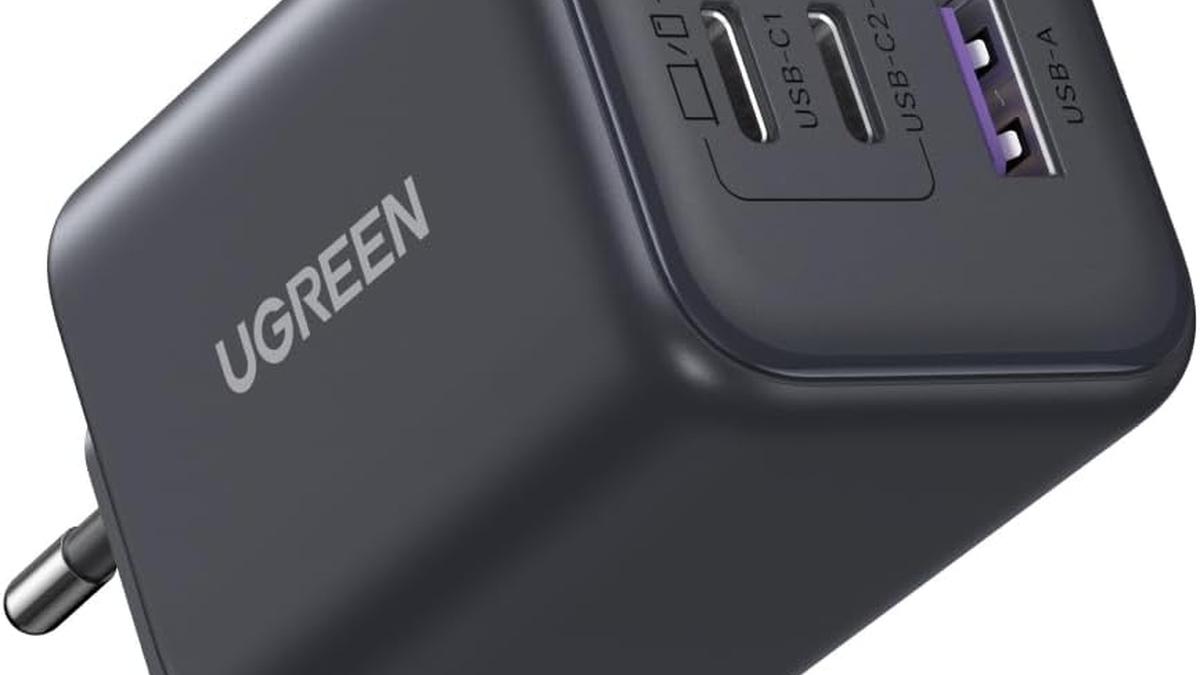 UGREEN Caricatore USB 2C+1A 45W GaN